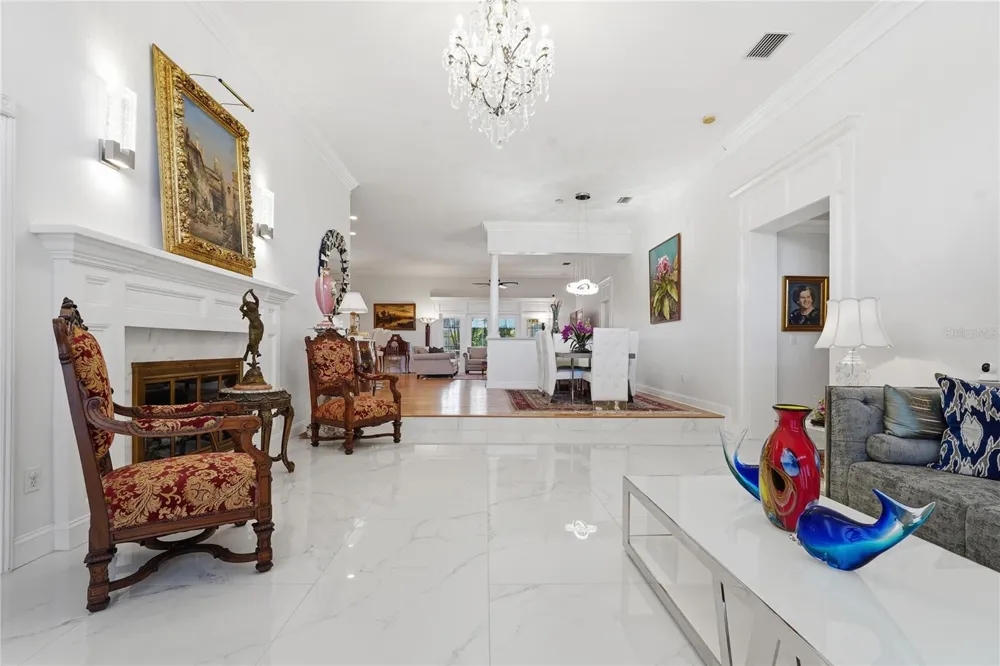 121 HARBOR VIEW LANE Belleair Bluffs, FL 33770