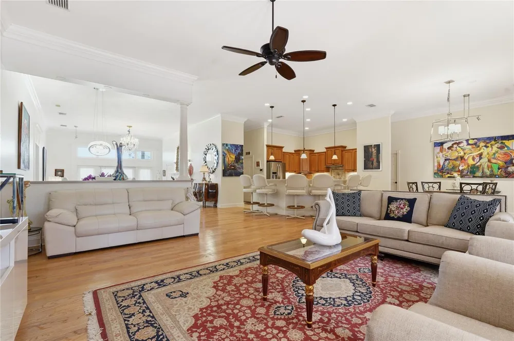 121 HARBOR VIEW LANE Belleair Bluffs, FL 33770