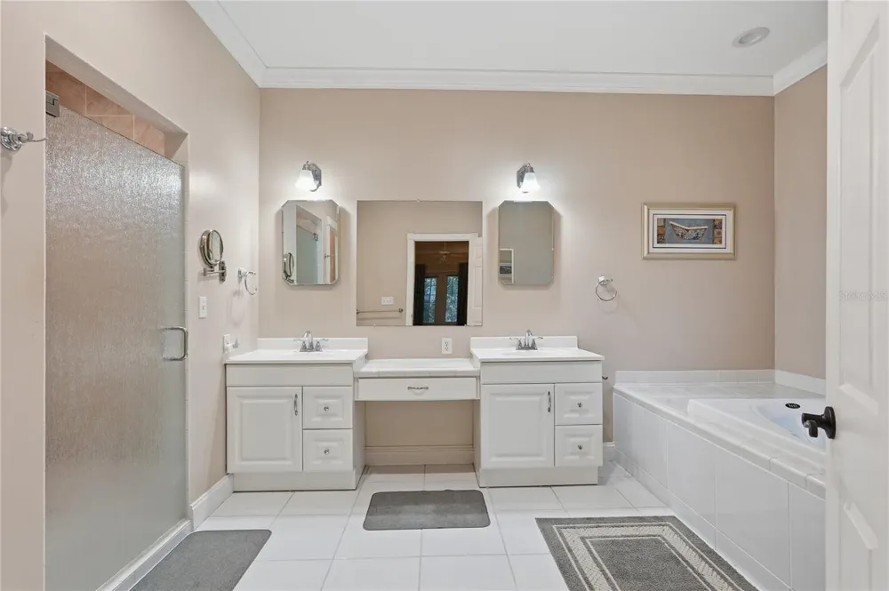 121 HARBOR VIEW LANE Belleair Bluffs, FL 33770