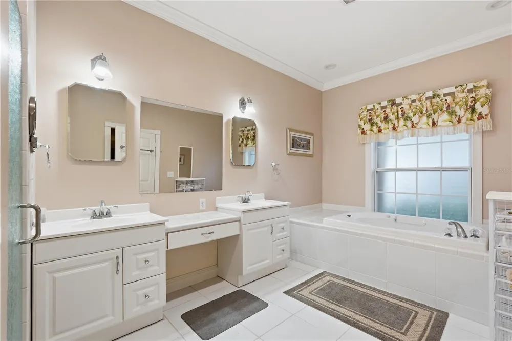 121 HARBOR VIEW LANE Belleair Bluffs, FL 33770