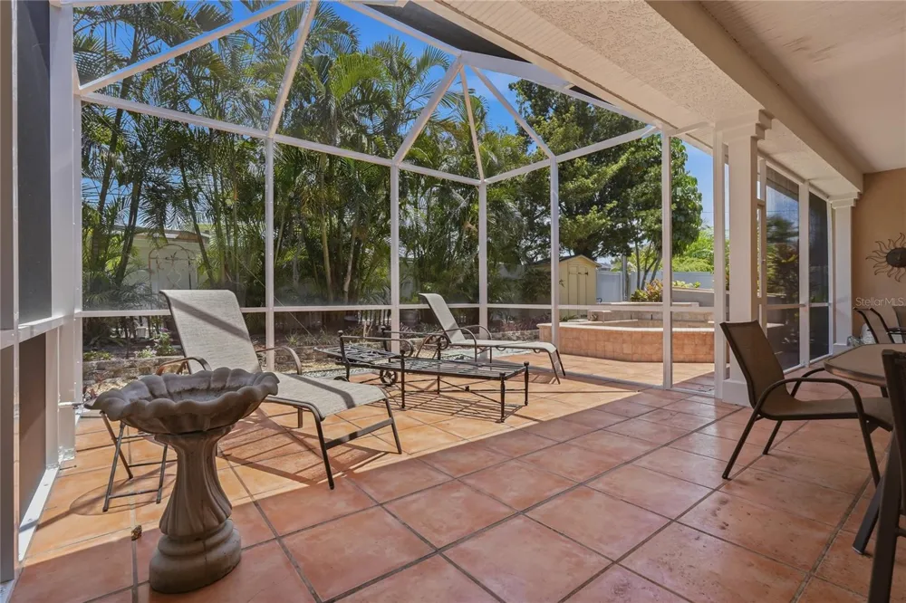 121 HARBOR VIEW LANE Belleair Bluffs, FL 33770