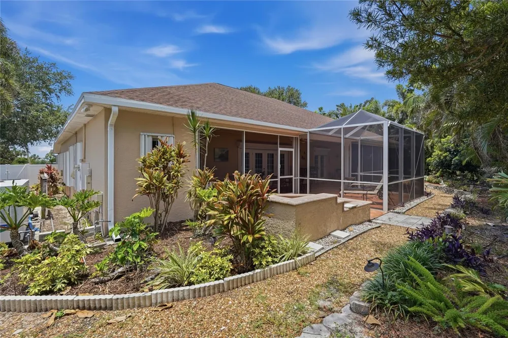 121 HARBOR VIEW LANE Belleair Bluffs, FL 33770