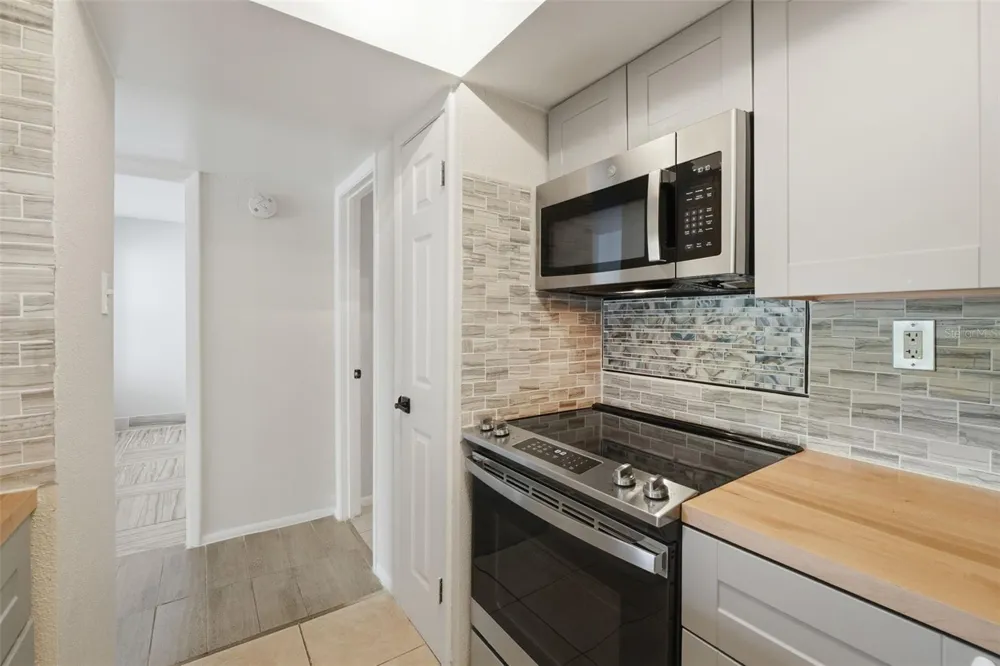3716 IDLEBROOK CIRCLE #212 Casselberry, FL 32707