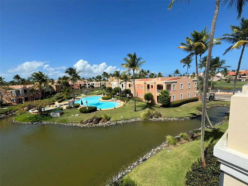 150 SE CANDELERO DRIVE DRIVE #712 Humacao, PR 00791