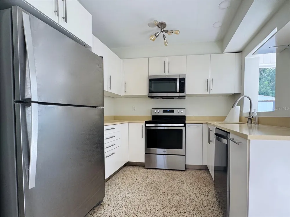 4722 STEVENS DRIVE Sarasota, FL 34234