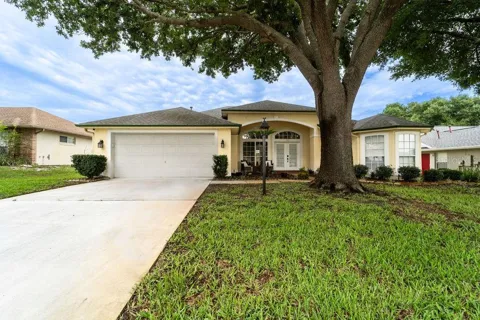107 NEEDLEWOOD LOOP