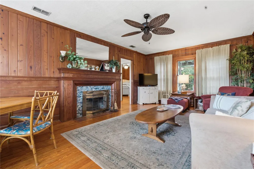 411 W 48TH STREET Bradenton, FL 34209