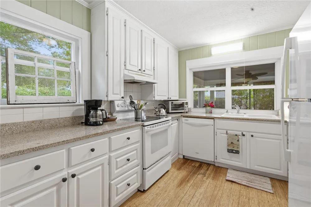 411 W 48TH STREET Bradenton, FL 34209