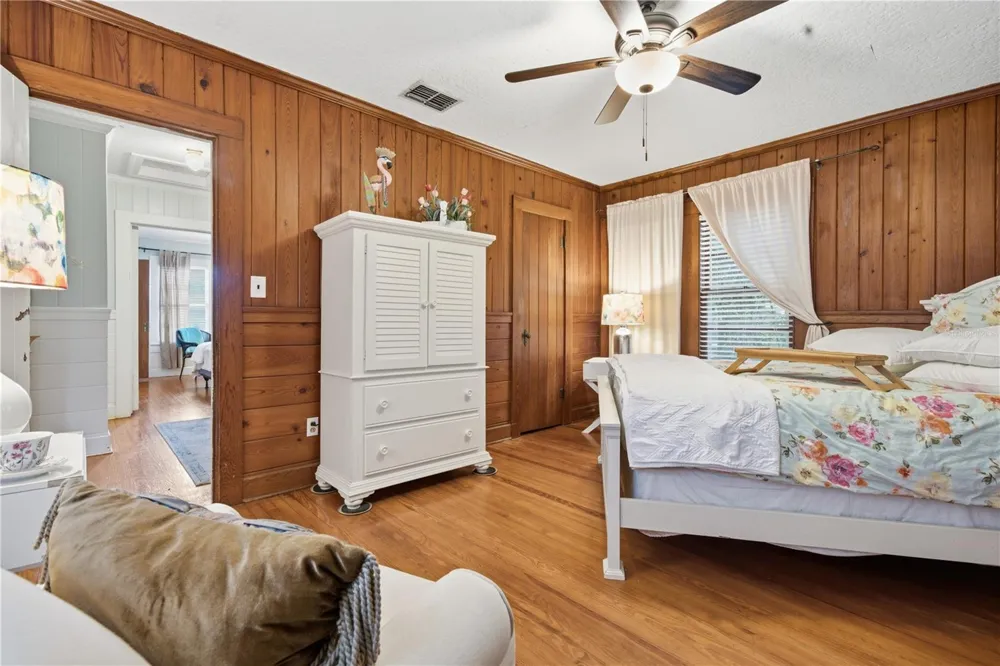 411 W 48TH STREET Bradenton, FL 34209