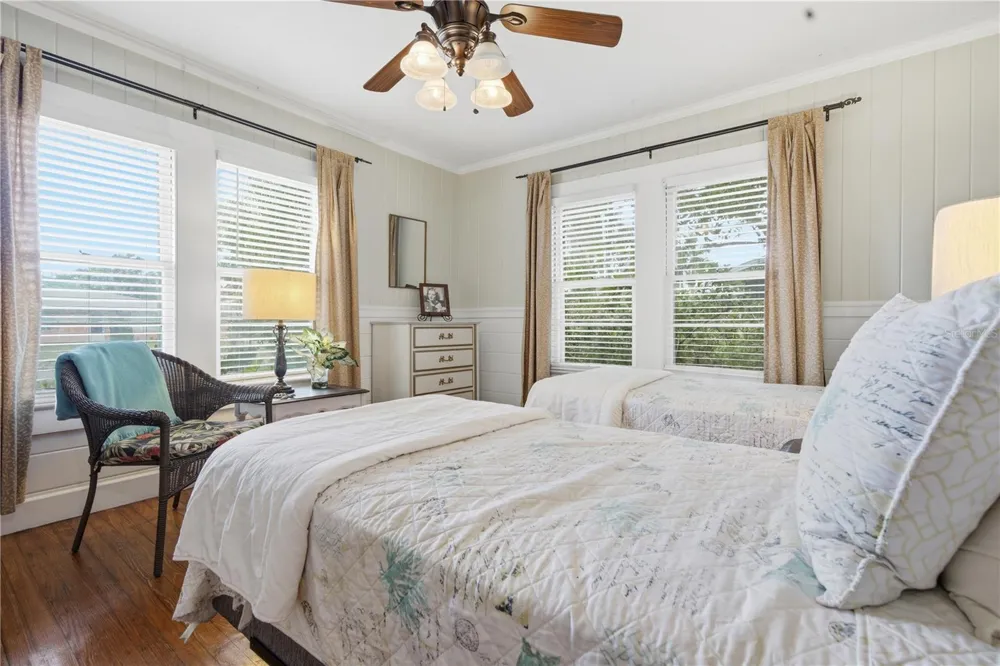 411 W 48TH STREET Bradenton, FL 34209