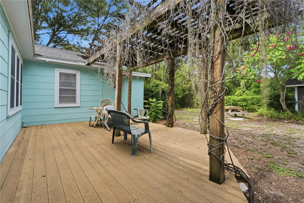 411 W 48TH STREET Bradenton, FL 34209