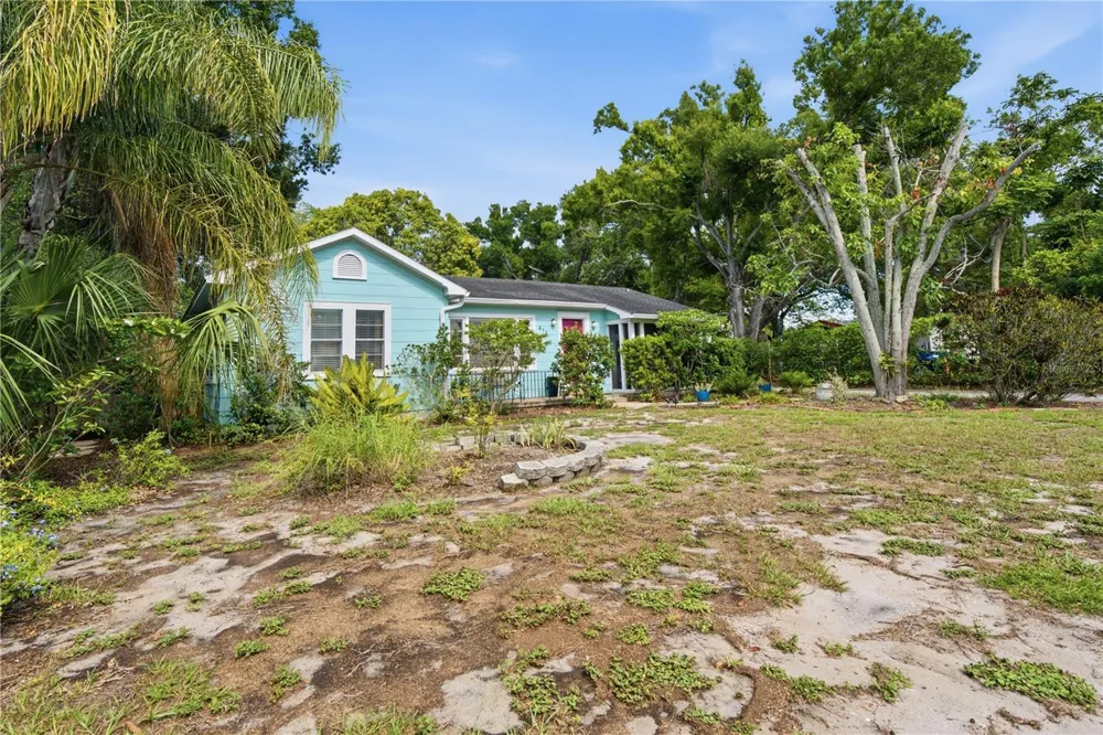 411 W 48TH STREET Bradenton, FL 34209