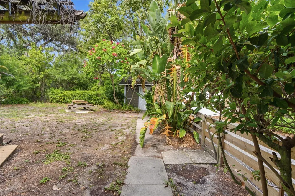 411 W 48TH STREET Bradenton, FL 34209