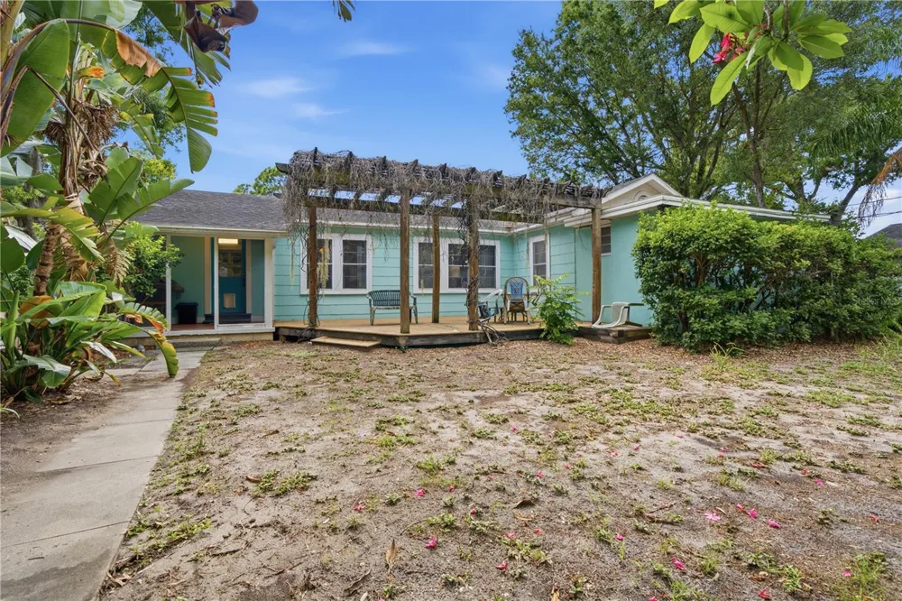 411 W 48TH STREET Bradenton, FL 34209