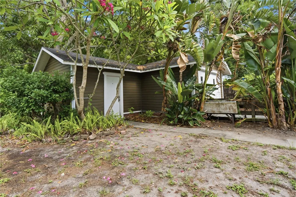 411 W 48TH STREET Bradenton, FL 34209