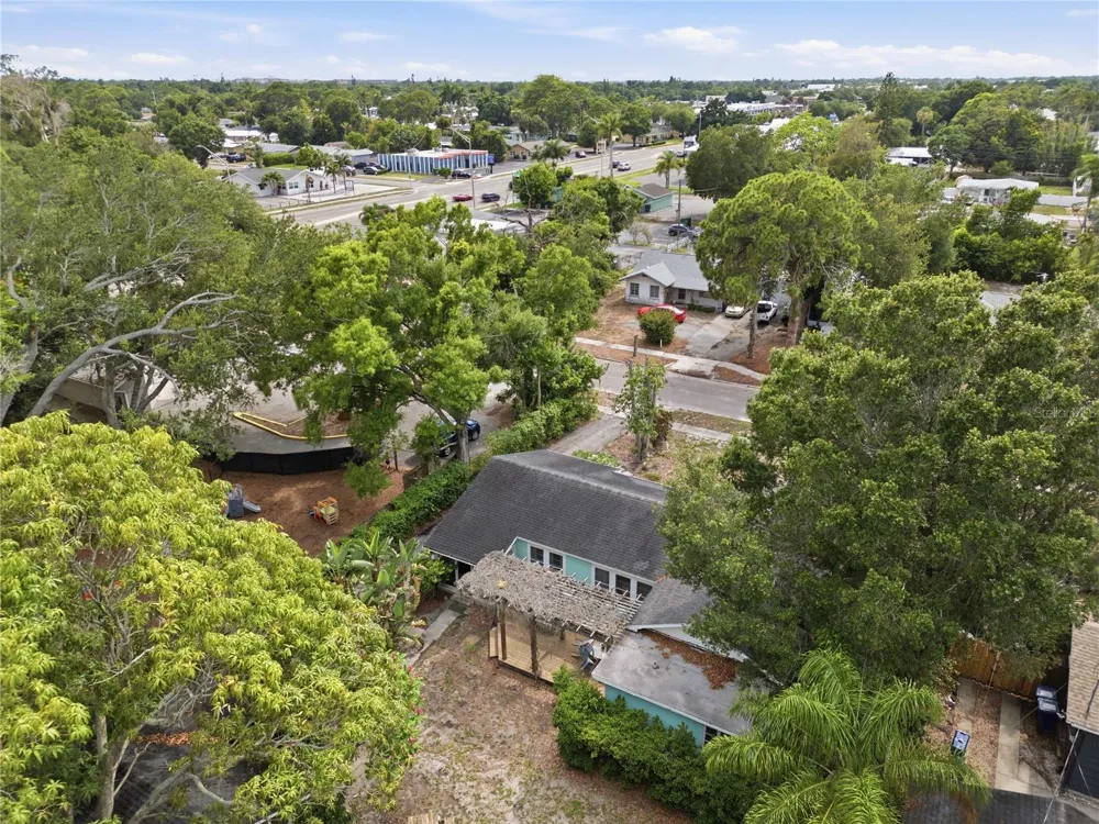 411 W 48TH STREET Bradenton, FL 34209
