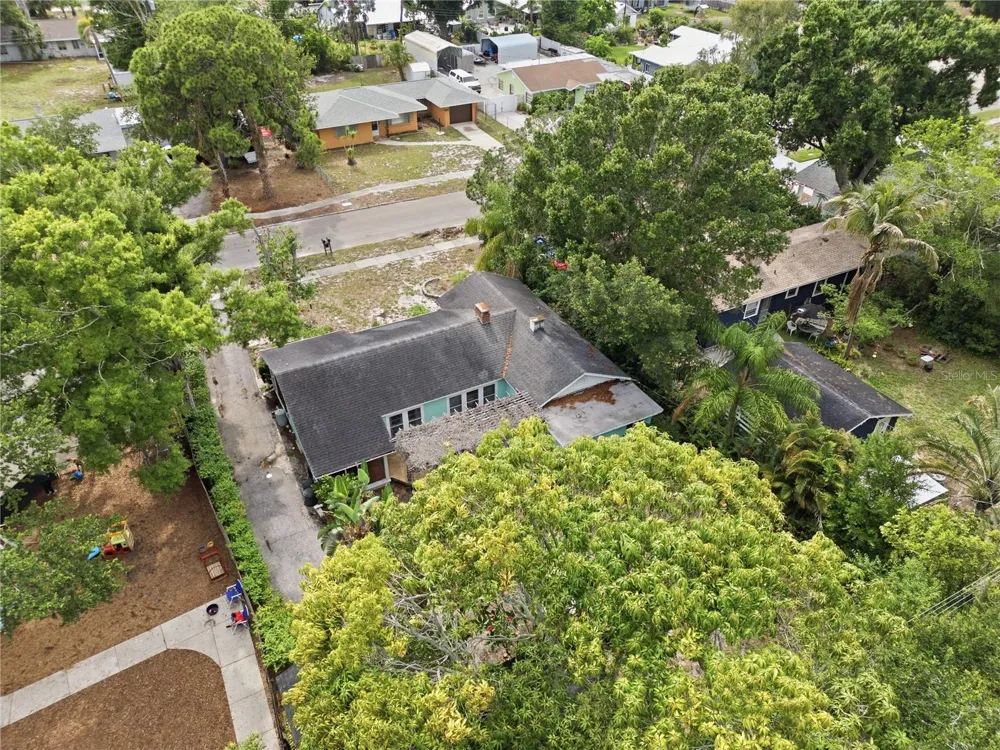 411 W 48TH STREET Bradenton, FL 34209