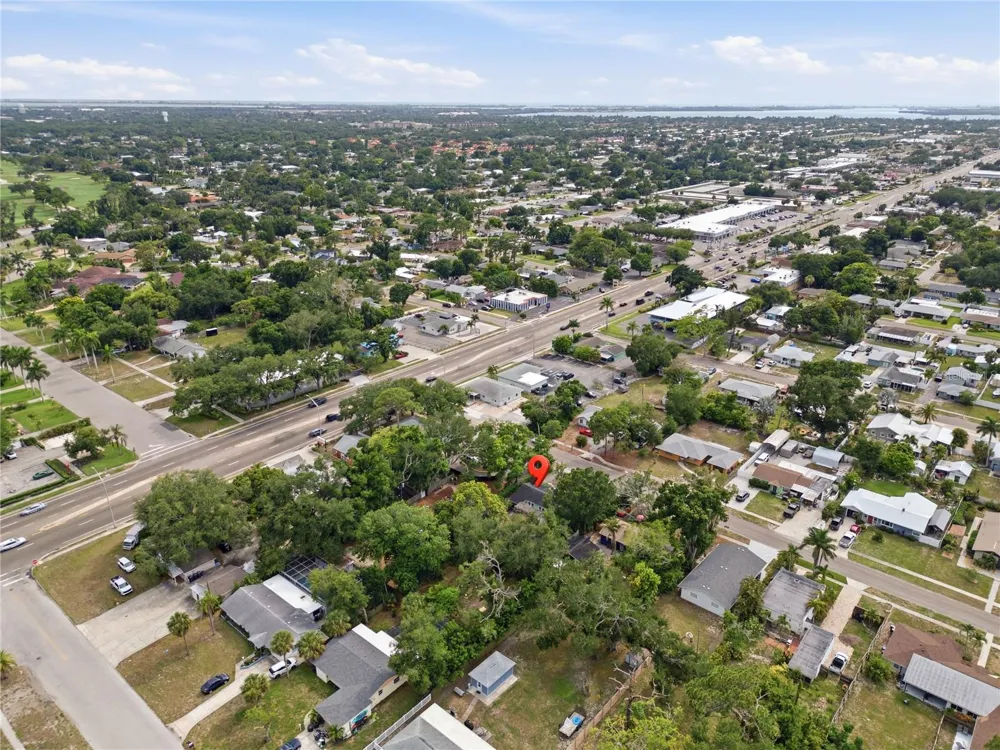 411 W 48TH STREET Bradenton, FL 34209