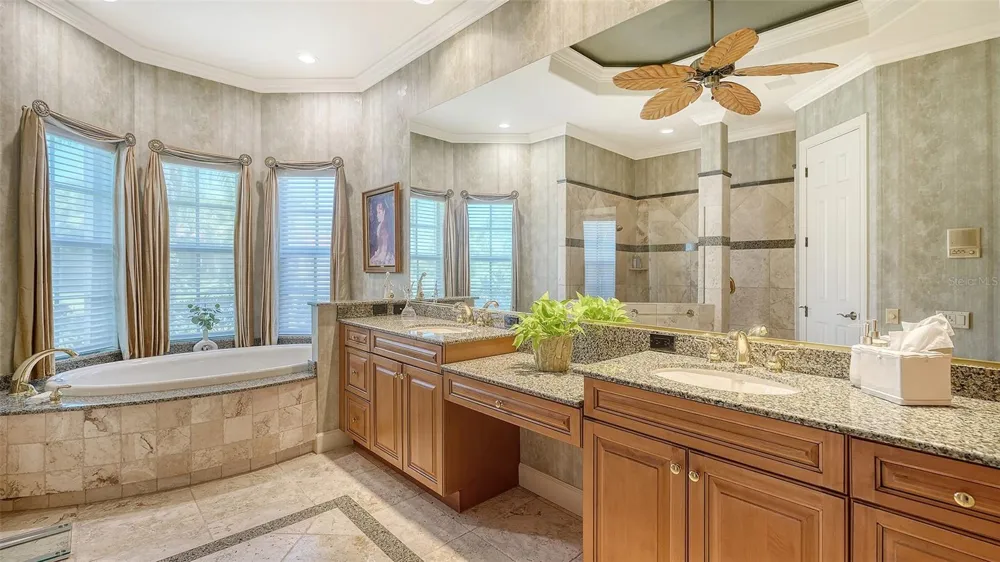 8889 ENCLAVE COURT Sarasota, FL 34238