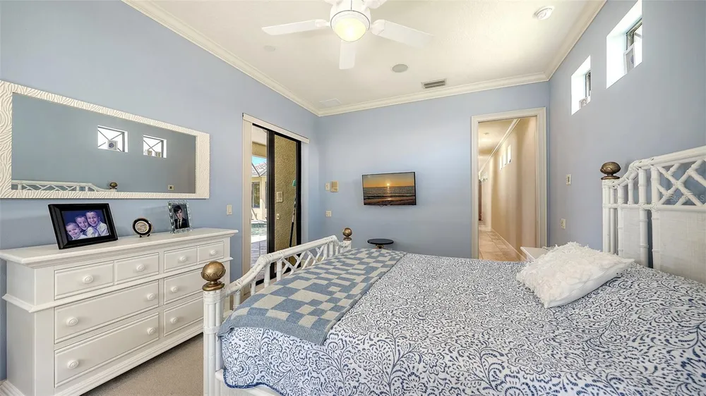 8889 ENCLAVE COURT Sarasota, FL 34238