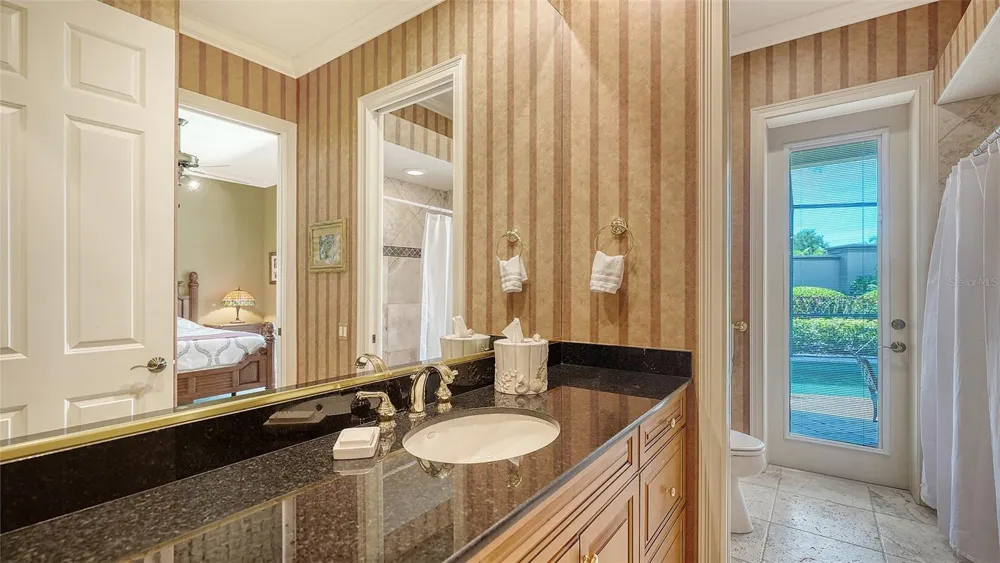 8889 ENCLAVE COURT Sarasota, FL 34238