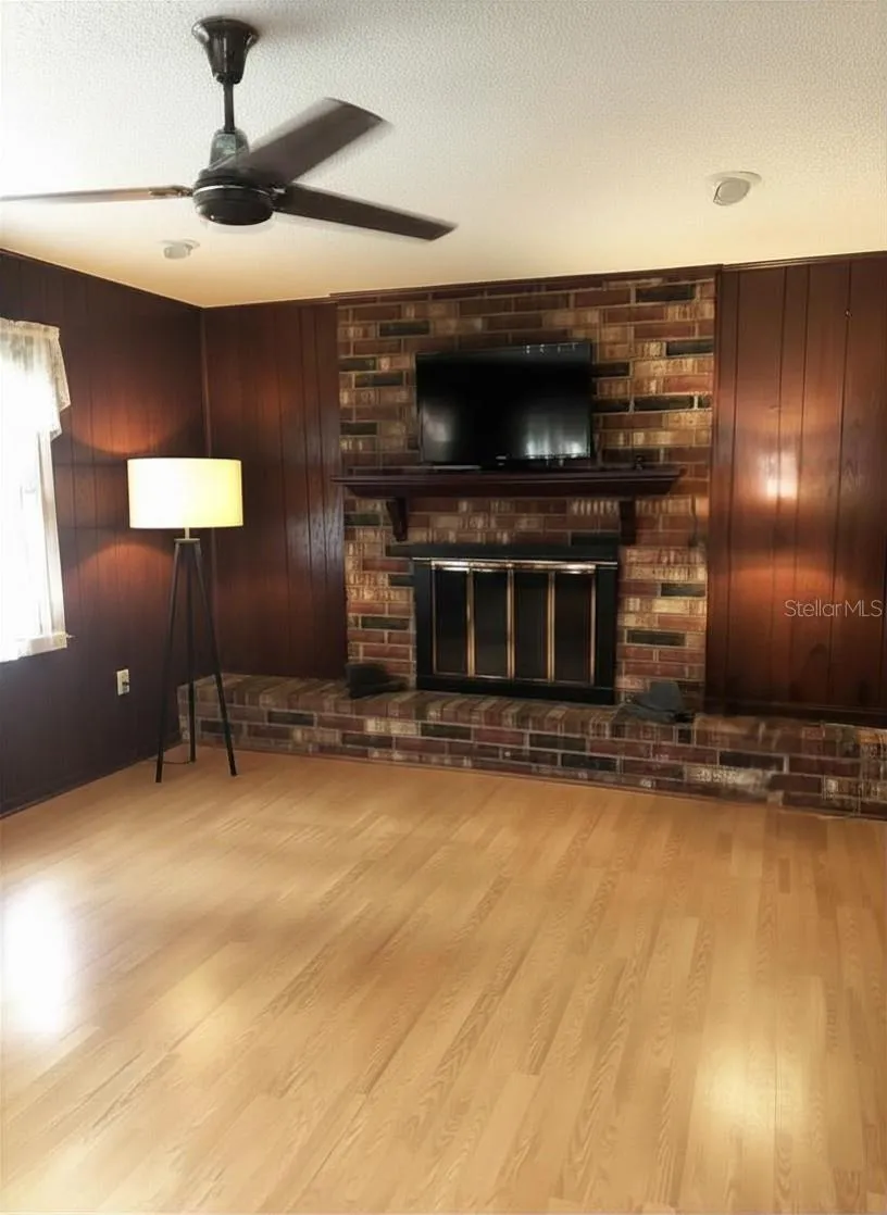 919 CR 482D Lake Panasoffkee, FL 33538