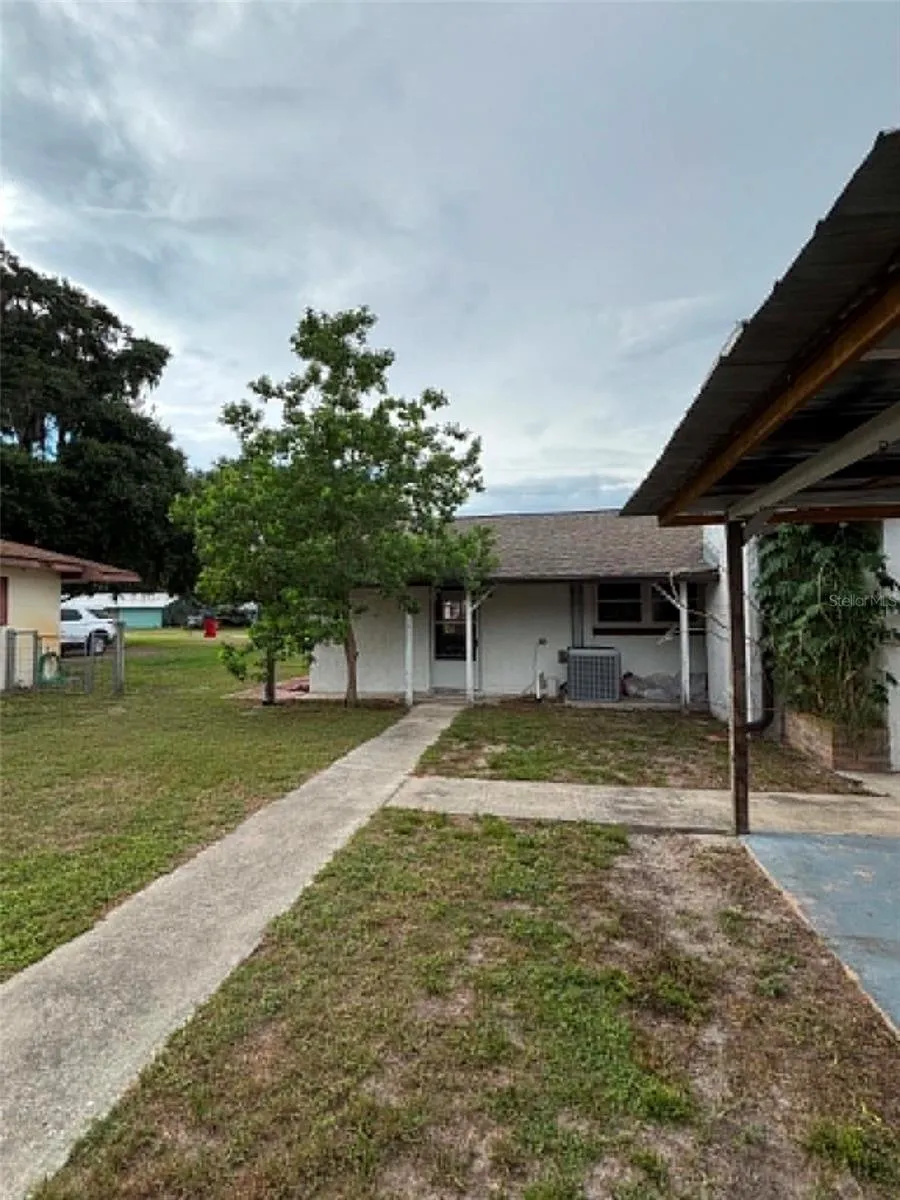 919 CR 482D Lake Panasoffkee, FL 33538
