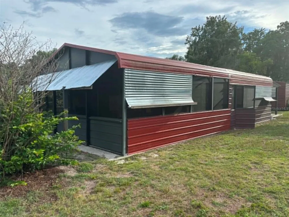 919 CR 482D Lake Panasoffkee, FL 33538