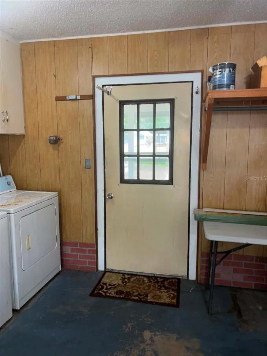 919 CR 482D Lake Panasoffkee, FL 33538