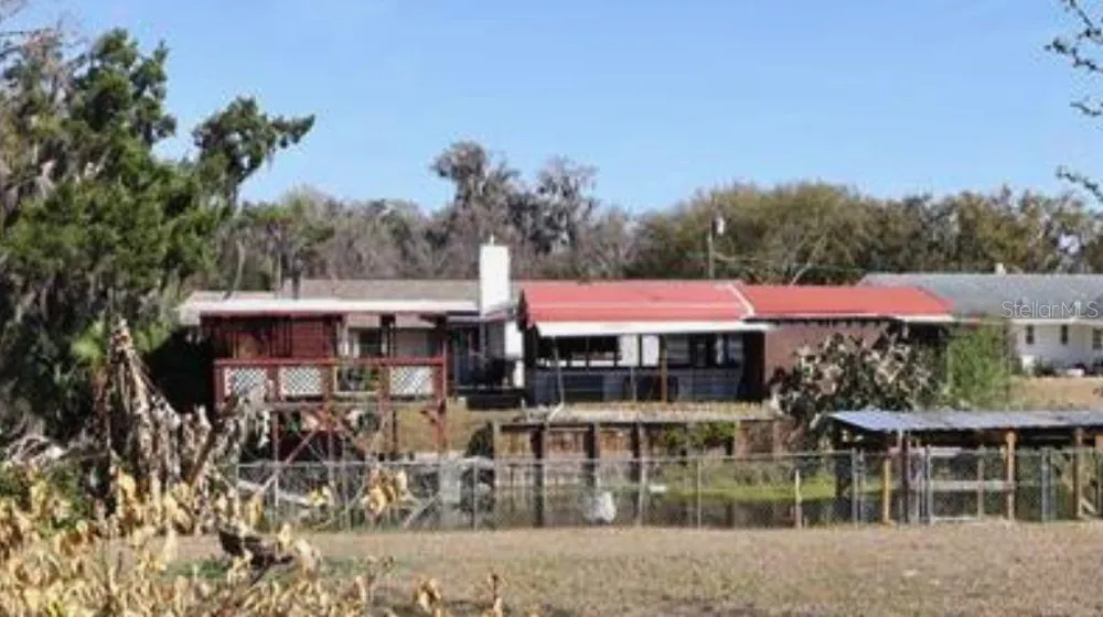 919 CR 482D Lake Panasoffkee, FL 33538