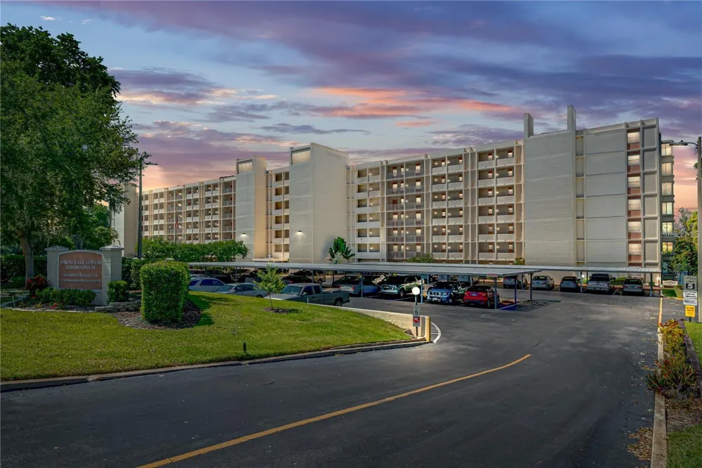 700 MIRROR TERRACE NW #506 Winter Haven, FL 33881