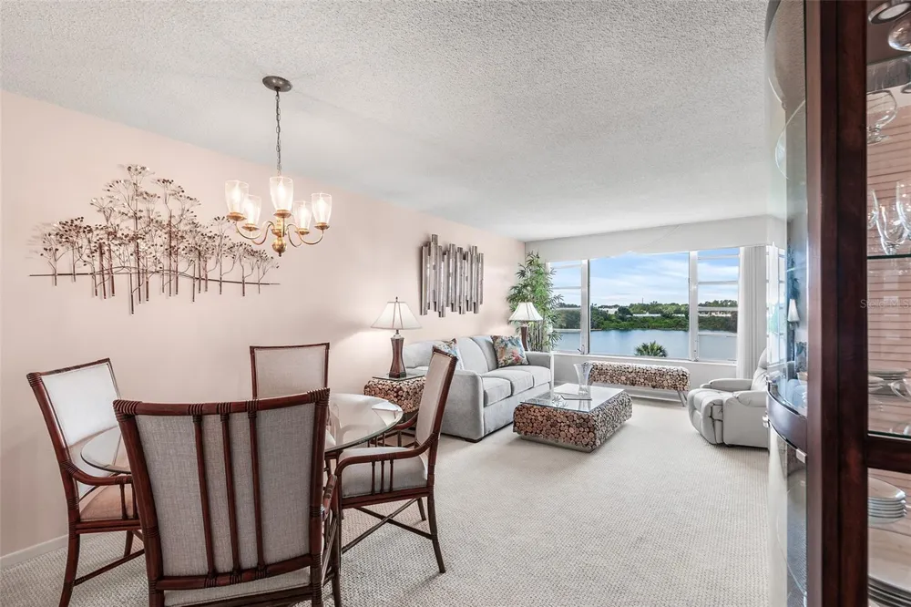 700 MIRROR TERRACE NW #506 Winter Haven, FL 33881