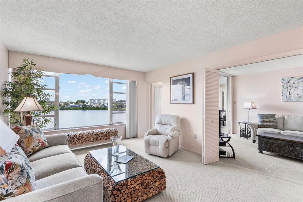 700 MIRROR TERRACE NW #506 Winter Haven, FL 33881