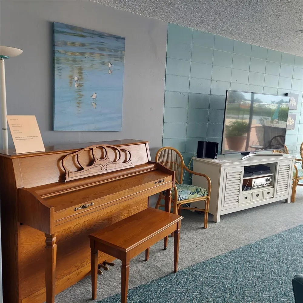 700 MIRROR TERRACE NW #506 Winter Haven, FL 33881