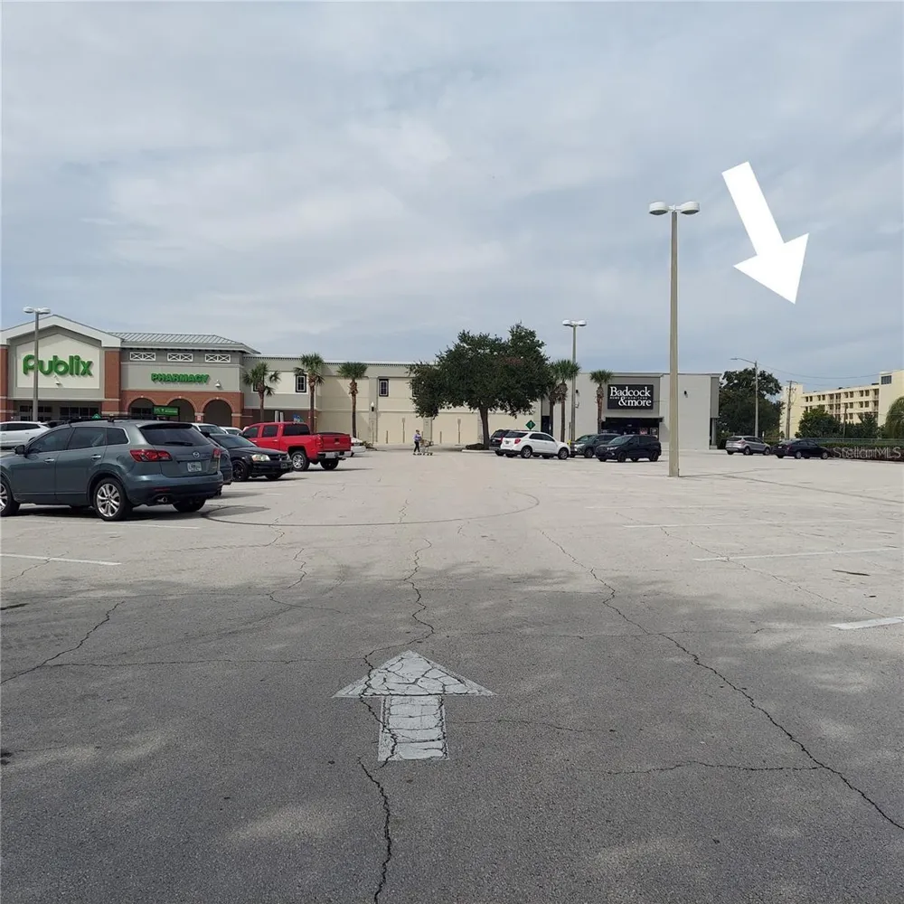 700 MIRROR TERRACE NW #506 Winter Haven, FL 33881