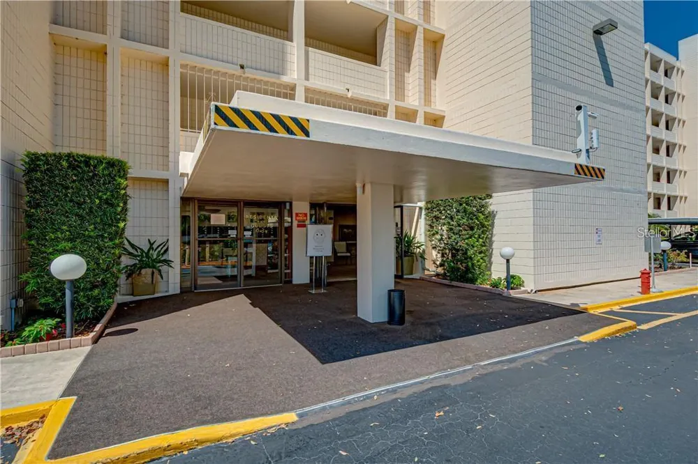 700 MIRROR TERRACE NW #506 Winter Haven, FL 33881