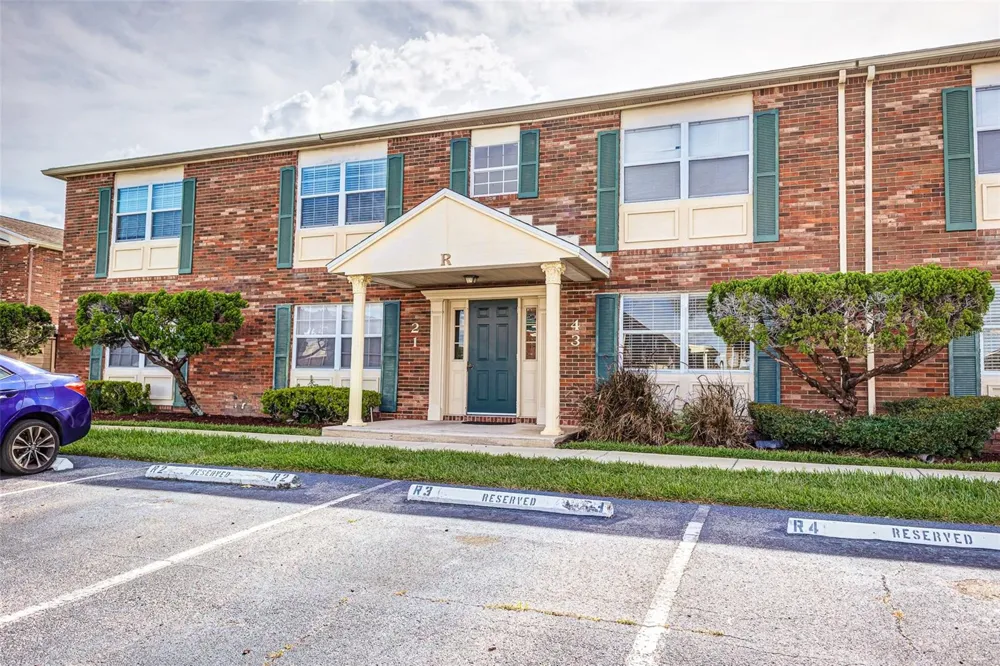 1920 E EDGEWOOD DRIVE #R3 Lakeland, FL 33803