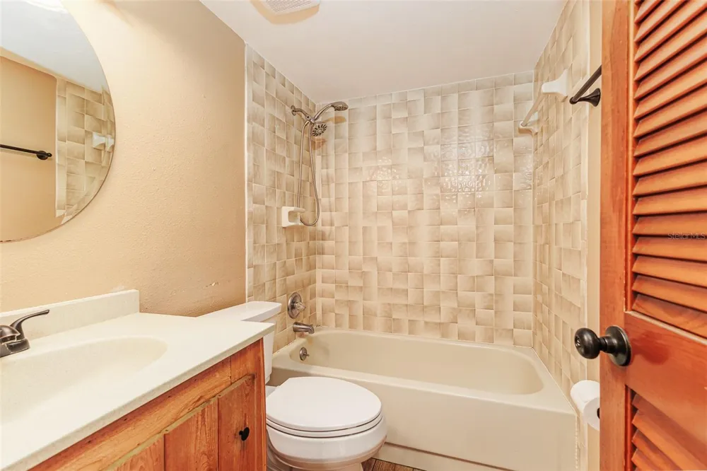 1920 E EDGEWOOD DRIVE #R3 Lakeland, FL 33803