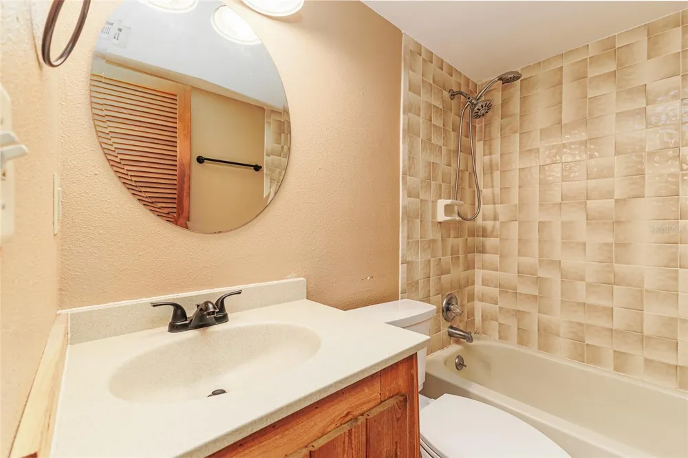 1920 E EDGEWOOD DRIVE #R3 Lakeland, FL 33803