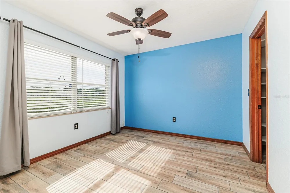 1920 E EDGEWOOD DRIVE #R3 Lakeland, FL 33803