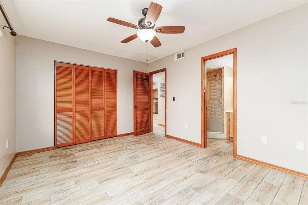 1920 E EDGEWOOD DRIVE #R3 Lakeland, FL 33803