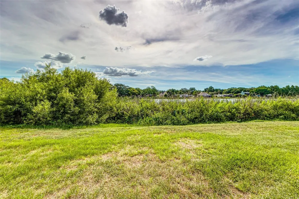 1920 E EDGEWOOD DRIVE #R3 Lakeland, FL 33803