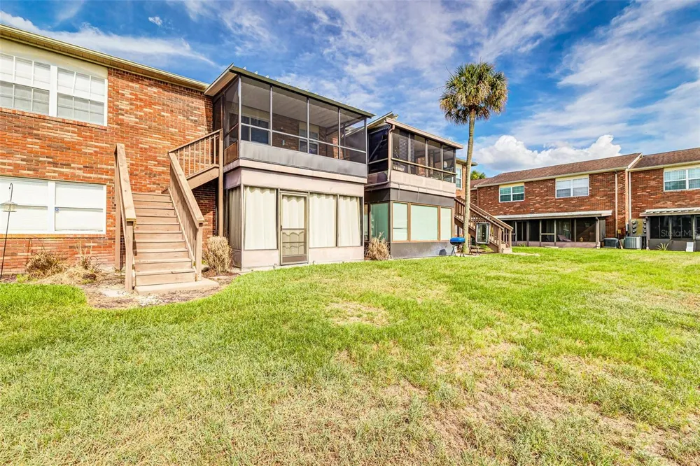 1920 E EDGEWOOD DRIVE #R3 Lakeland, FL 33803