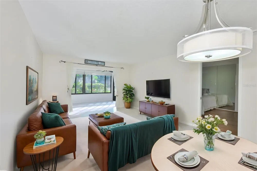 647 WOODLAWN DRIVE #647 Bradenton, FL 34210