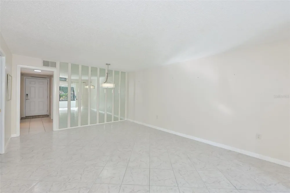 647 WOODLAWN DRIVE #647 Bradenton, FL 34210
