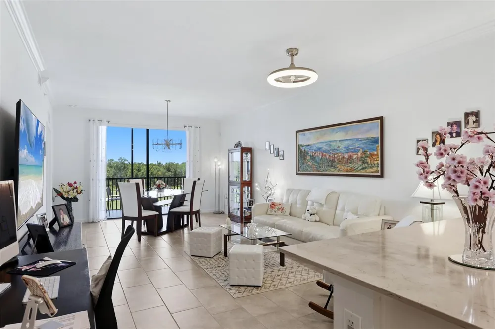 17902 GAWTHROP DRIVE #305 Bradenton, FL 34211