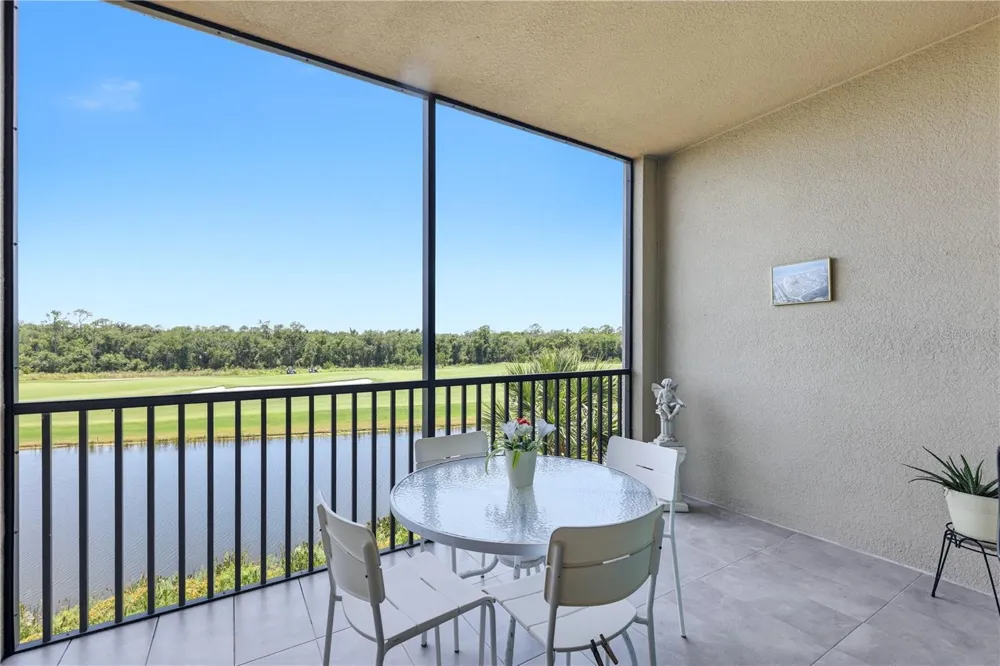 17902 GAWTHROP DRIVE #305 Bradenton, FL 34211