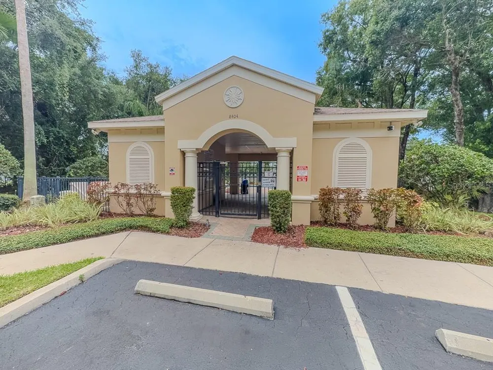 8505 SANDY BEACH STREET Tampa, FL 33634