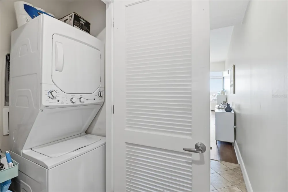 101 S EOLA DRIVE #1104 Orlando, FL 32801