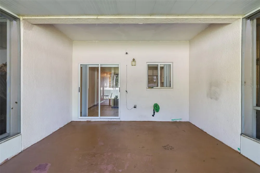 1907 FLUORSHIRE DRIVE Brandon, FL 33511